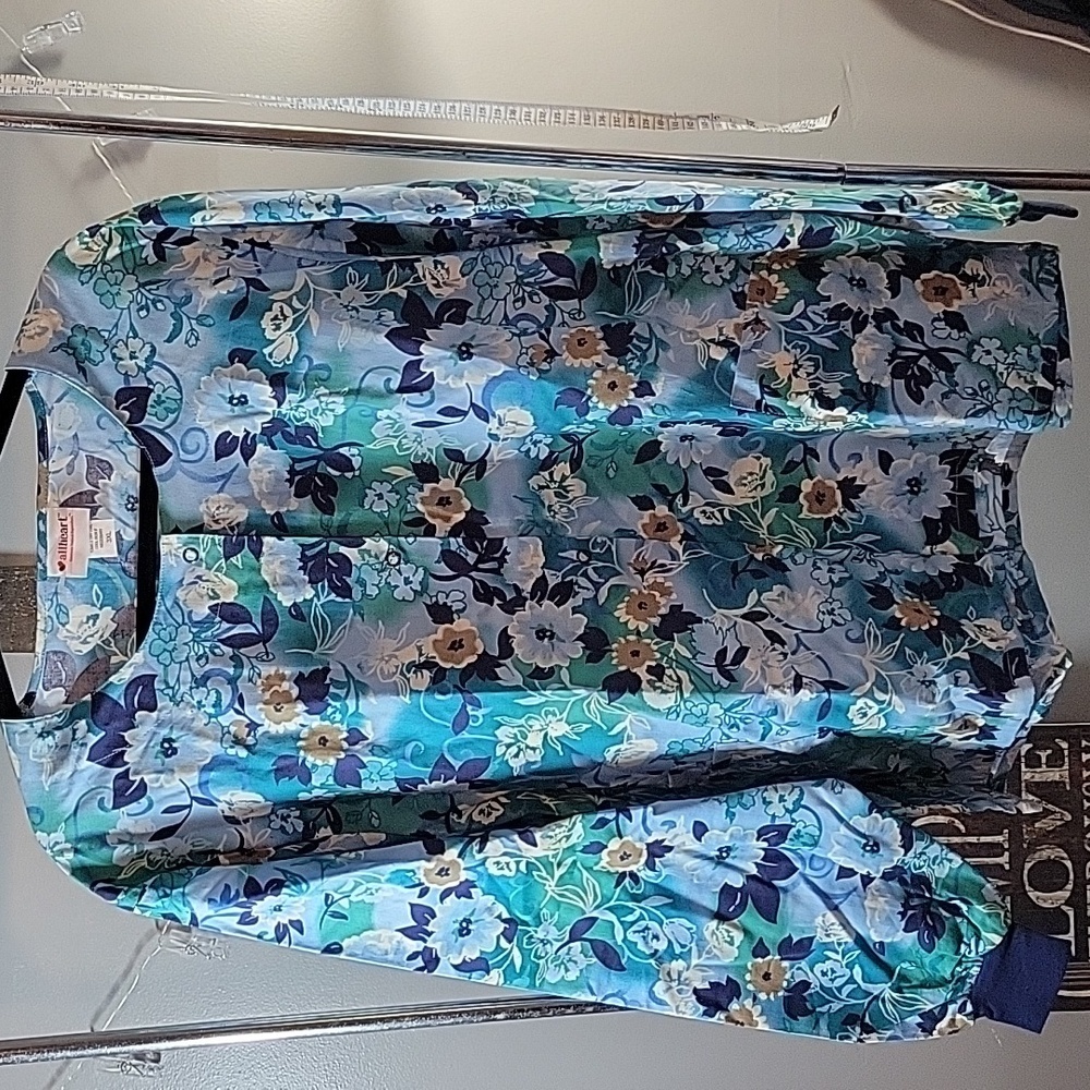 Scrub jacket